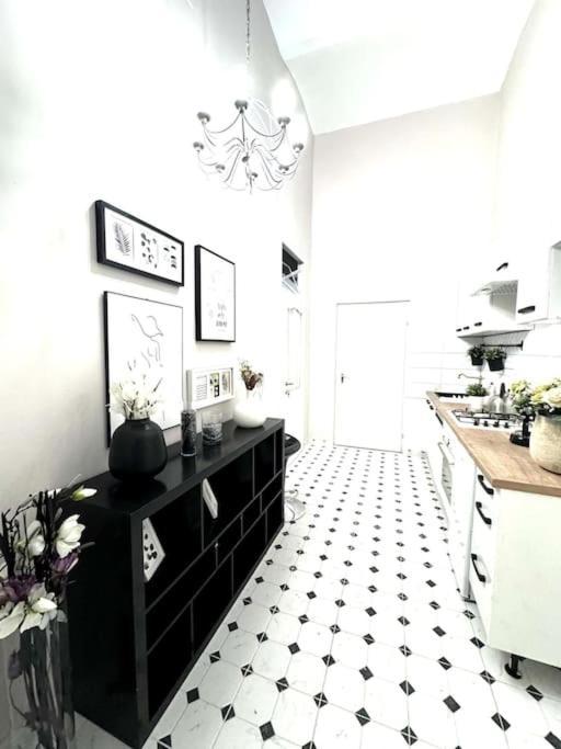 Апартаменты L5 Centre Elegancy With Ac